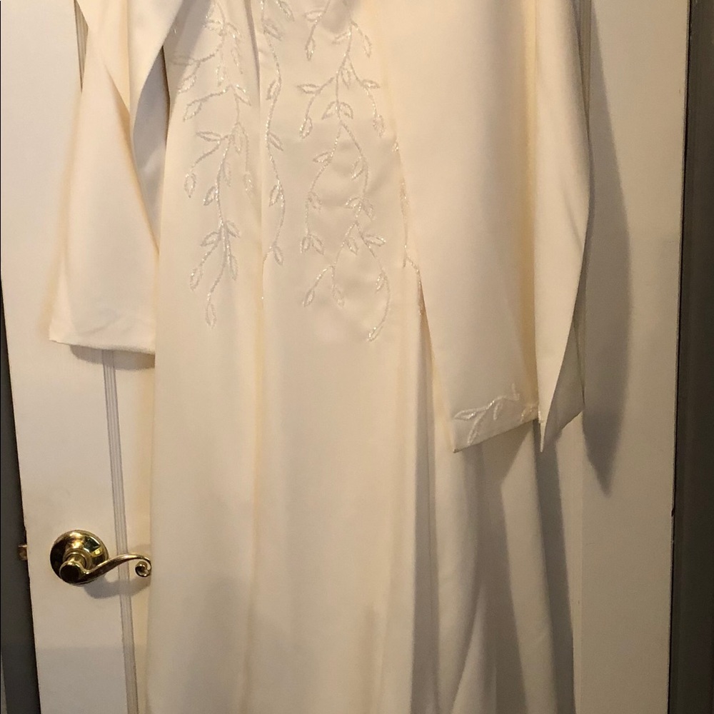 Formal Dress - Picture 3 of 3